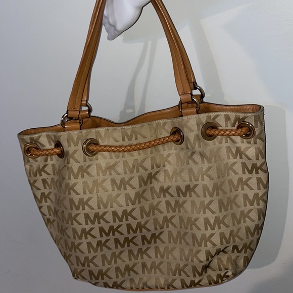 Michael Kors bag purse - Picture 3 of 17